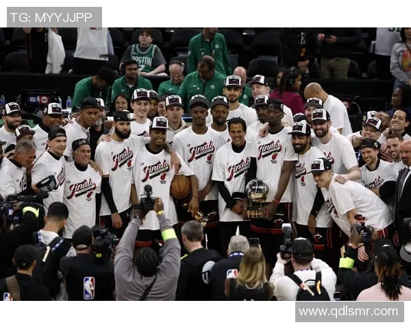 湖人逆转热火夺冠之夜回顾2020年10月7日精彩瞬间与赛后分析 湖人逆转热火夺冠之夜回顾2020年10月7日精彩瞬间与赛后分析