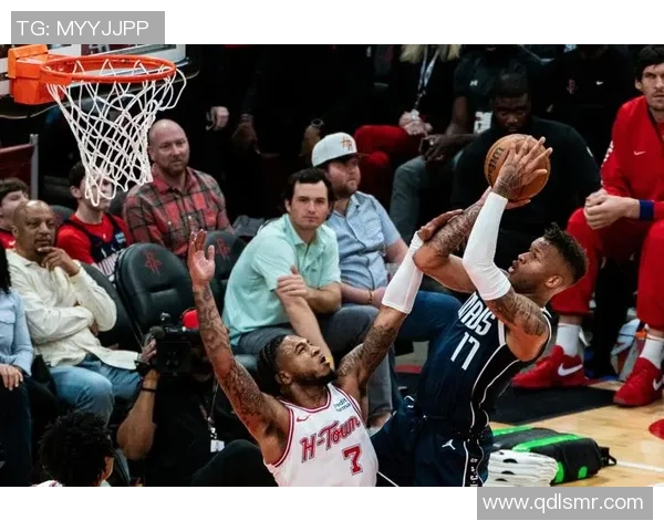 2018年11月29日独行侠与火箭的激烈对决回顾与精彩瞬间分析